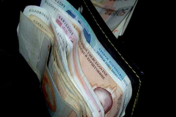 BiH treba 60 godina da dostigne plate u EU
