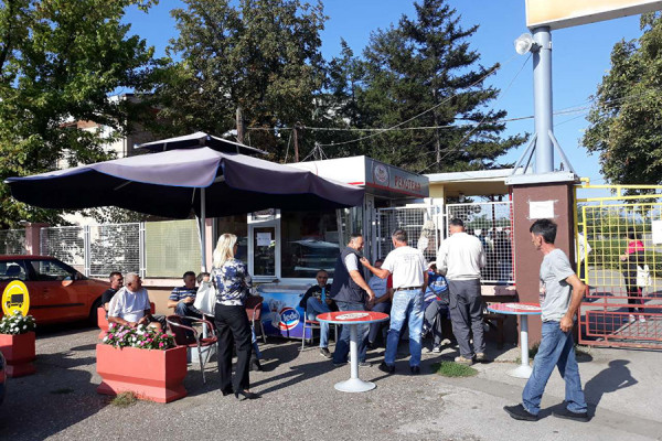 Radnici „Žitoprometa“ umjesto kifli doručkuju bensedine, a gazda bi u fotelju predsjednika RS