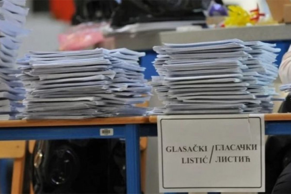 U Banjaluku stigli glasački listići
