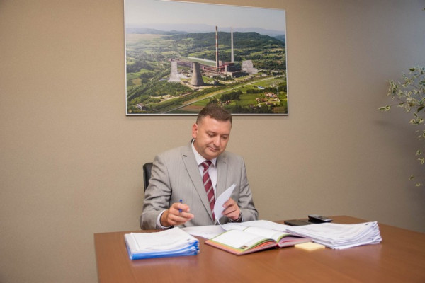 Popović tvrdi da je njegova smjena nezakonita i najavljuje prijave protiv onih koji su glasali za smjenu