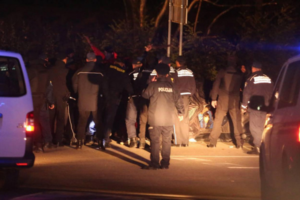 Granična policija: Migranti će biti uklonjeni sa granice