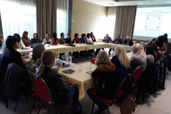 "Ženske ruke - ženske biznis" - U susret socijalnom preduzetništvu