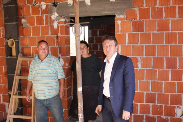 Perić: Opština pomaže izgradnju kuća socijalno ugroženim porodicama