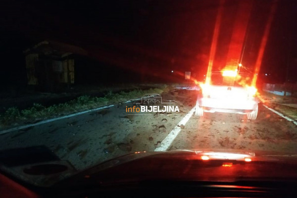 VOZAČI OPREZ Ugalj rasut po putu Bijeljina - Ugljevik