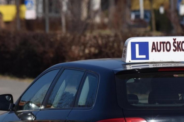 Stižu "paprene" cijene obuke?