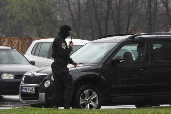 Pripadnici SIPA spasili migranta koji se utapao u rijeci Drini u Zvorniku