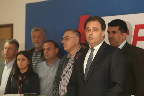 Još nekoliko poslanika SDS planira da napusti stranku