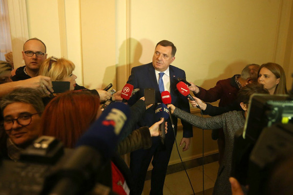 Dodik: Od sutra ću raditi na smjeni predstavnika Srba u Savjetu ministara