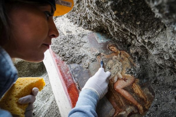 U Pompeji pronađena freska sa erotskom scenom