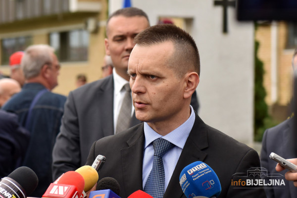 Lukač: Pripadnici MUP-a i dalje će obezbjeđivati Dodika