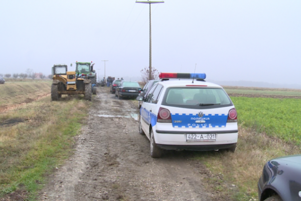 Mještani Gornjeg Crnjelova uz prisustvo policije obustavili radove