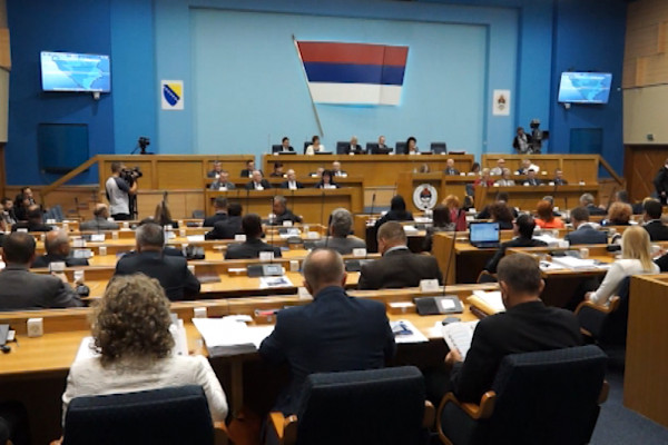 „Bijeli hljeb“ traži 15 poslanika SNSD-a, PDP-a, NDP-a, SP-a i Domovine