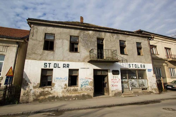 Bijeljina: Sve više napuštenih kuća pravi problem građanima