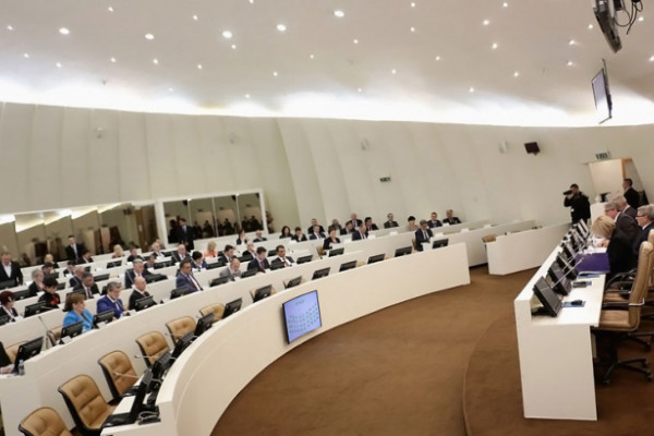 Zatražili beneficije, a nisu ni počeli da rade