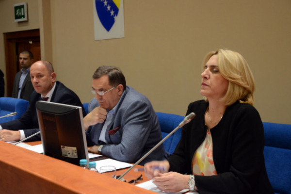 Dodik: SNSD-u osam ministarstava i premijer