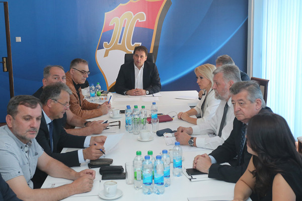 Ne nazire se kraj unutarstranačkim sukobima u SDS