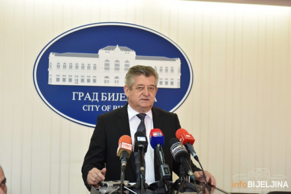 Mićić: ''Bilo je razgovora o Dodikovoj ponudi''