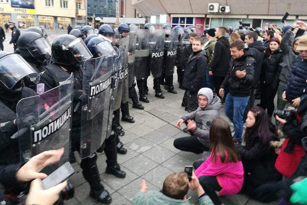 PODRŠKA Sarajevo, Tuzla, Beograd i Banjaluka danas će se ujediniti u mirnim protestima