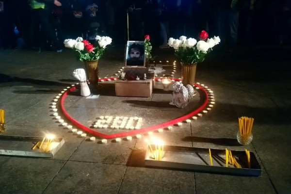 "Davidovo srce" opet na Trgu, građani pristižu na okupljanje