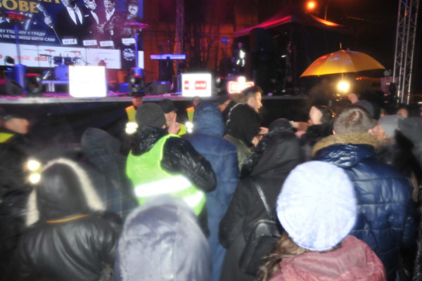 Zbog protesta otkazan koncert Harisa Džinovića u Banjoj Luci