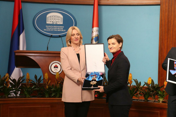 Cvijanovićeva uručila odlikovanja povodom 9. januara