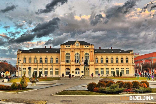 Bijeljina: Obećali 150.000 KM za Pozorište, dali samo 5.000 KM