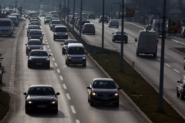 Predloženo smanjenje carina na nove automobile i ukidanje carina na električna vozila u BiH