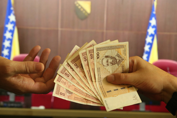 Institucije u BiH paralizovane korupcijom