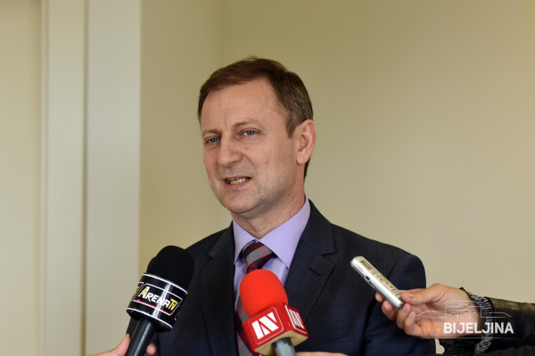 Maksimović: Posjete zabranjene zbog učestalih virusnih infekcija