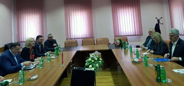 Nedopustivo kasni formiranje vlasti