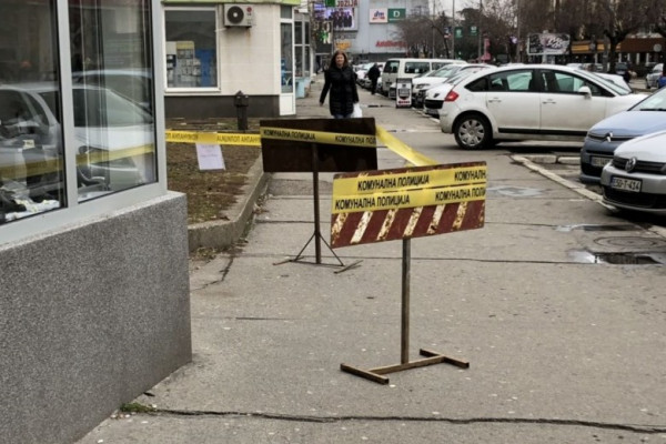 Fasade sa starih zgrada i dalje ugrožavaju prolaznike