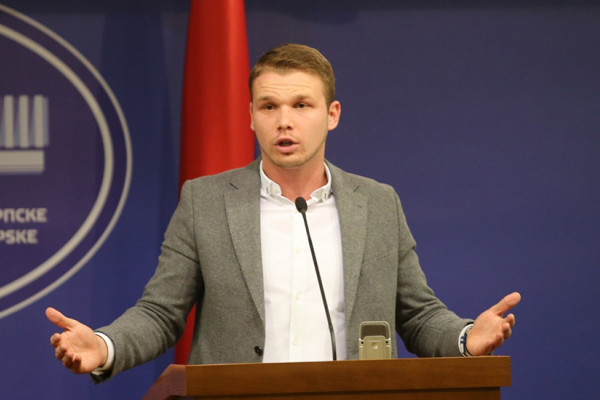 Narodni poslanik Draško Stanivuković NAPUŠTA BIH