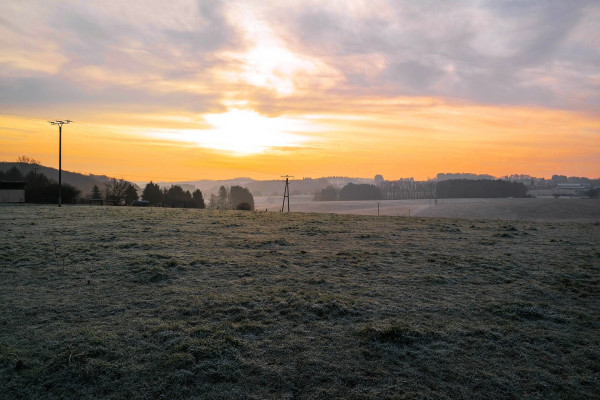 Sutra sunčano i hladno, uz jak vjetar