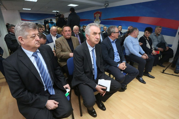 Ko će na čelo SDS-a?