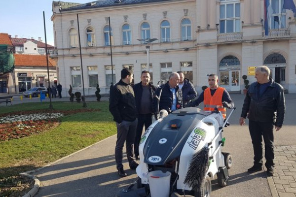 Bijeljina: Prezentacija komunalne opreme