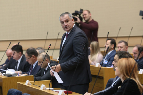 Ministarstva imaju zadatak da smanje broj zaposlenih