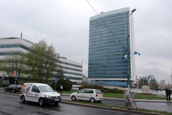 Služba za zajedničke poslove institucija BiH platila 15.000 KM za dodatke jelima
