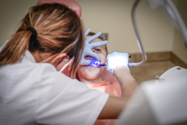 Poražavajuće stanje oralne higijene u RS:​ Karijes ima 90% šestogodišnjaka