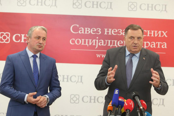 Dodik nudi Borenoviću ulazak u Savjet ministara