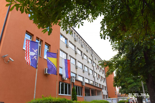 U toku rad na deset predmeta ratnih zločina protiv 22 lica