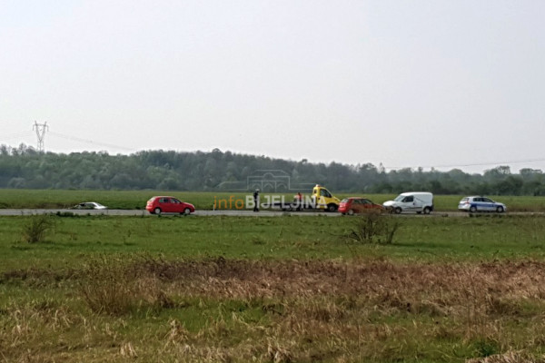 Nezgoda na obilaznici, automobil sletio sa puta /VIDEO/