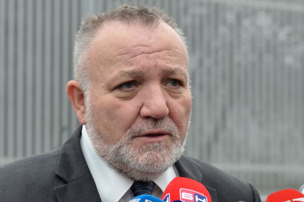 Tomić brani ministra Dragana Mektića