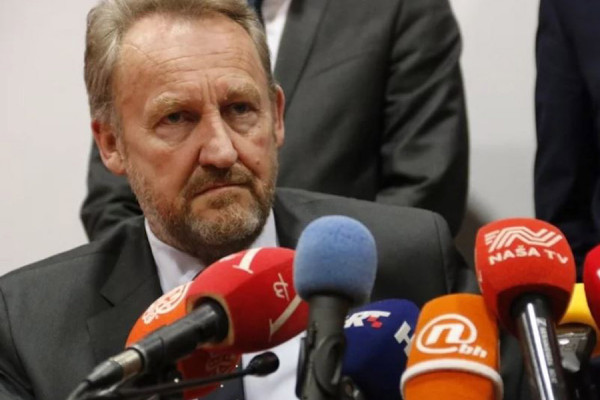 Izetbegović: Dodik proizvodi krize, pa onda govori da BiH ne funkcioniše