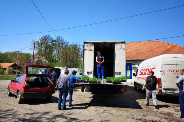 Paketi pomoći za domaćinstva poplavljena 2014. godine