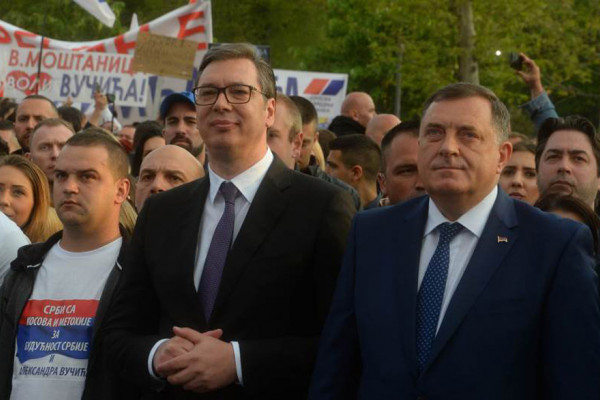 Dodik na mitingu SNS u Beogradu