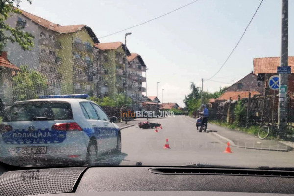 Bijeljina: Dva lica povrijeđena u sudaru motocikla i bicikla