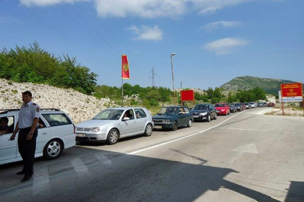 Obustava saobraćaja na graničnom prelazu Zubci zbog brdske trke