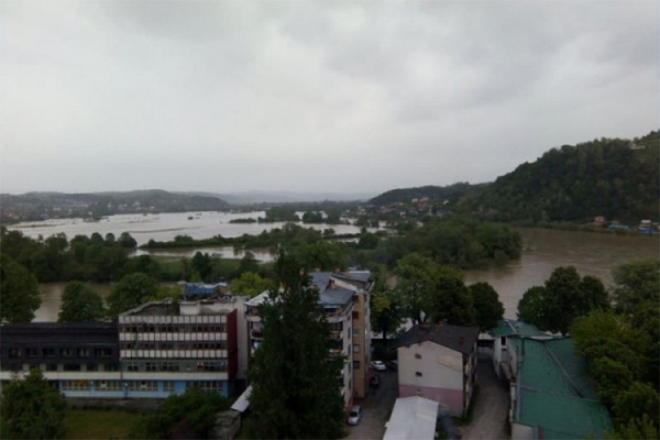 U Novom Gradu proglašeno vanredno stanje, vodostaj Une 511 centimetara