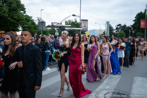 Bijeljina: Iz gimnazije u nove izazove /FOTO/