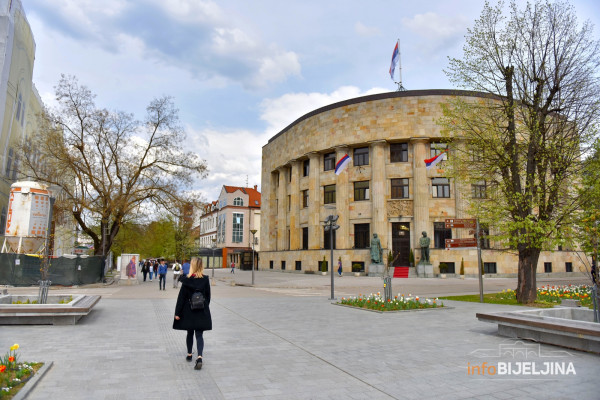 Za obnovu pješačke zone 1,2 miliona KM: Granitne ploče ispred Palate Republike